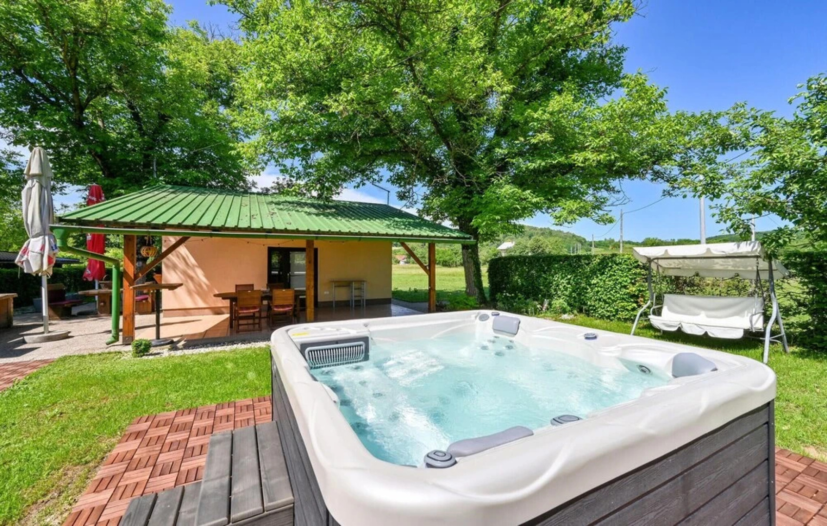 Amazing Home in Galovic Selo With 1 Bedrooms and Jacuzzi