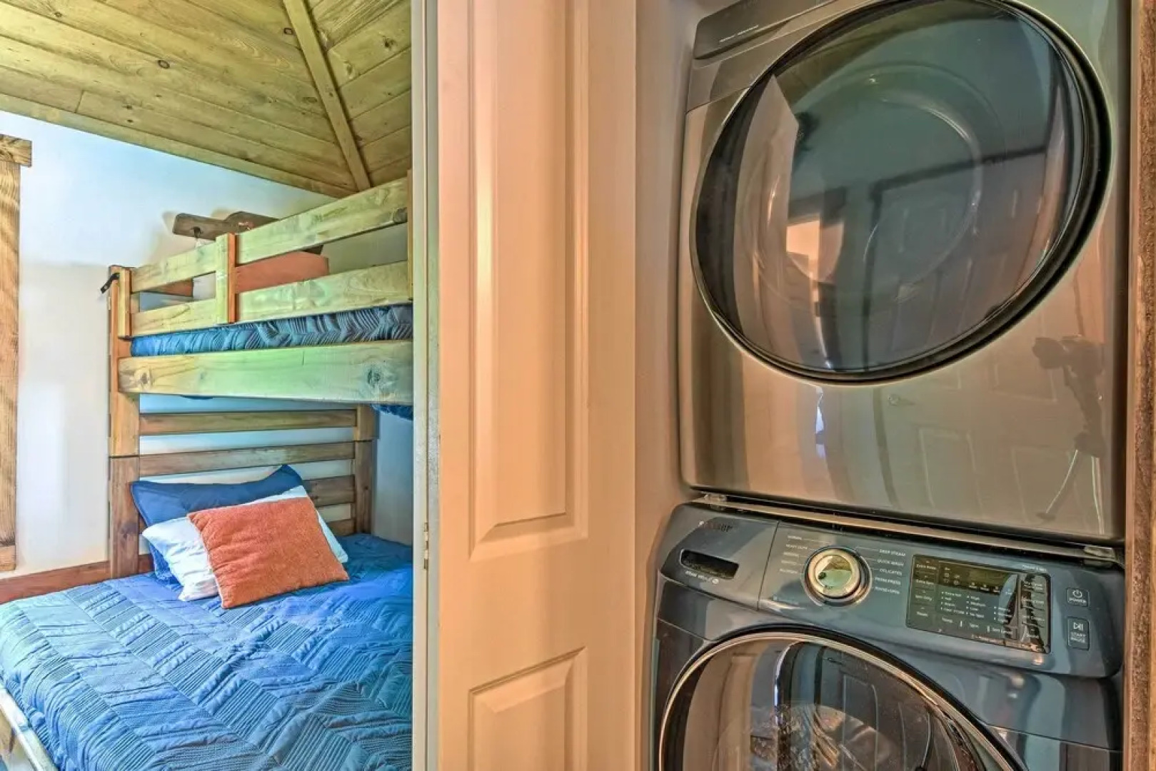 Renovated Highlands Cottage 3 Miles to Downtown!