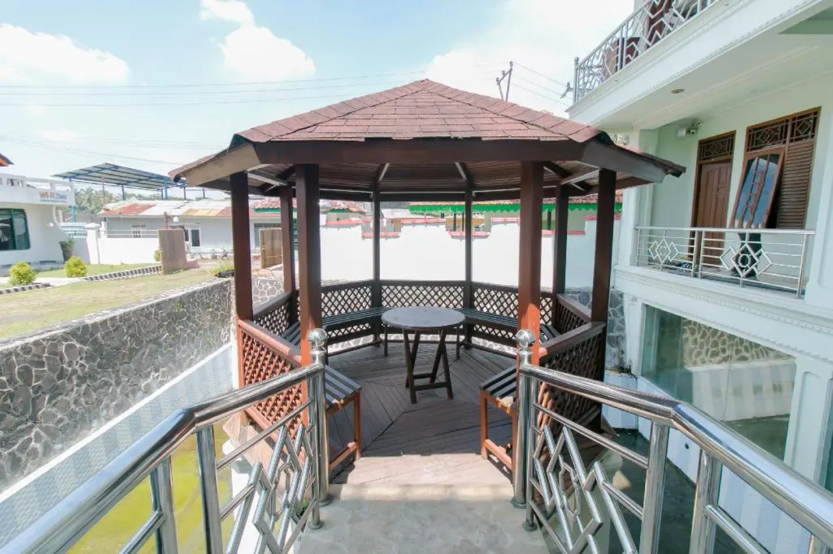 OYO 2858 Vafa Guesthouse