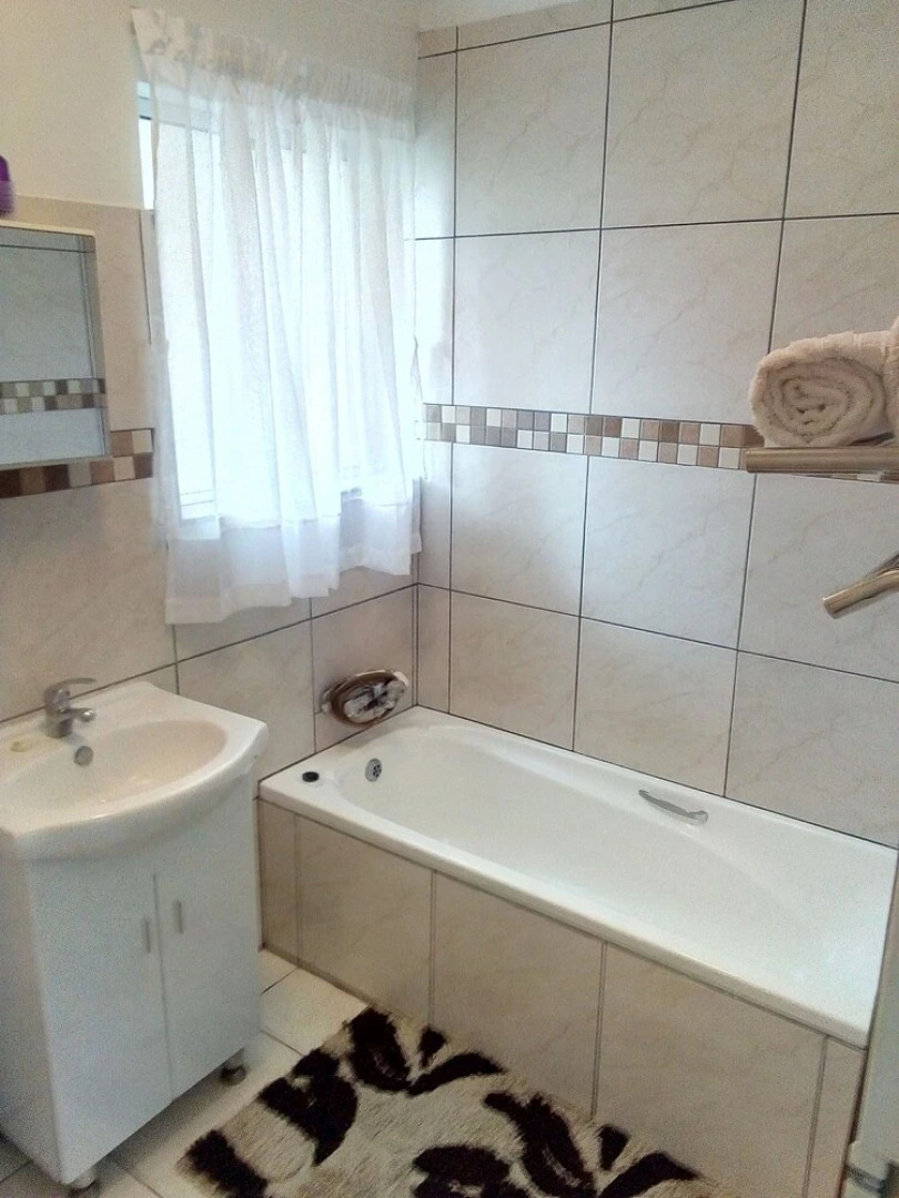 186 The Beach Club Hermanus