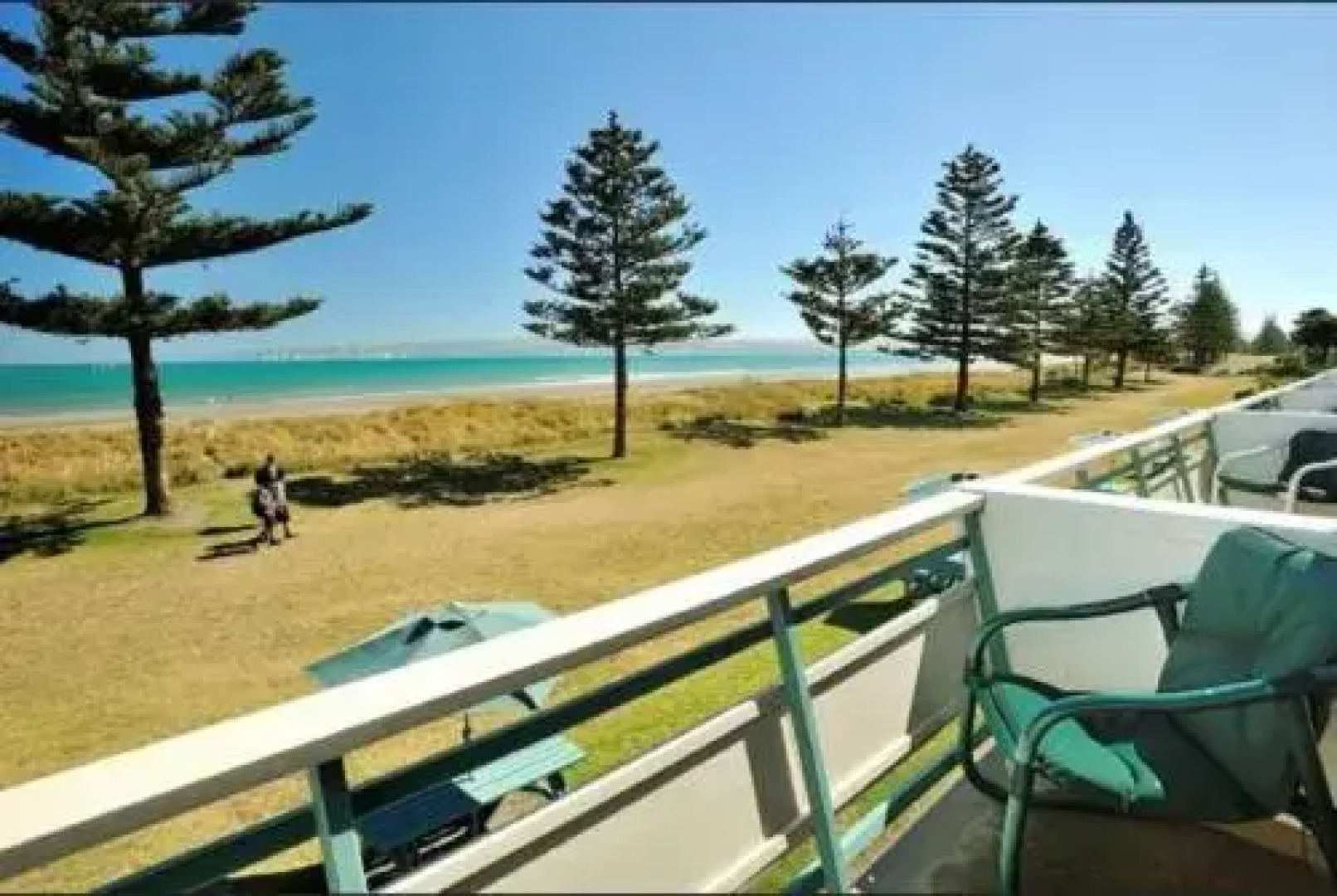 Whispering Sands Motel