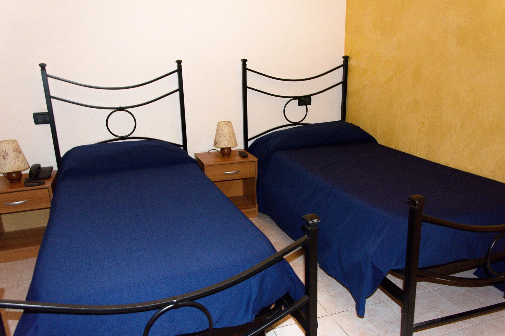 Red And Blues Music Hotel Genova