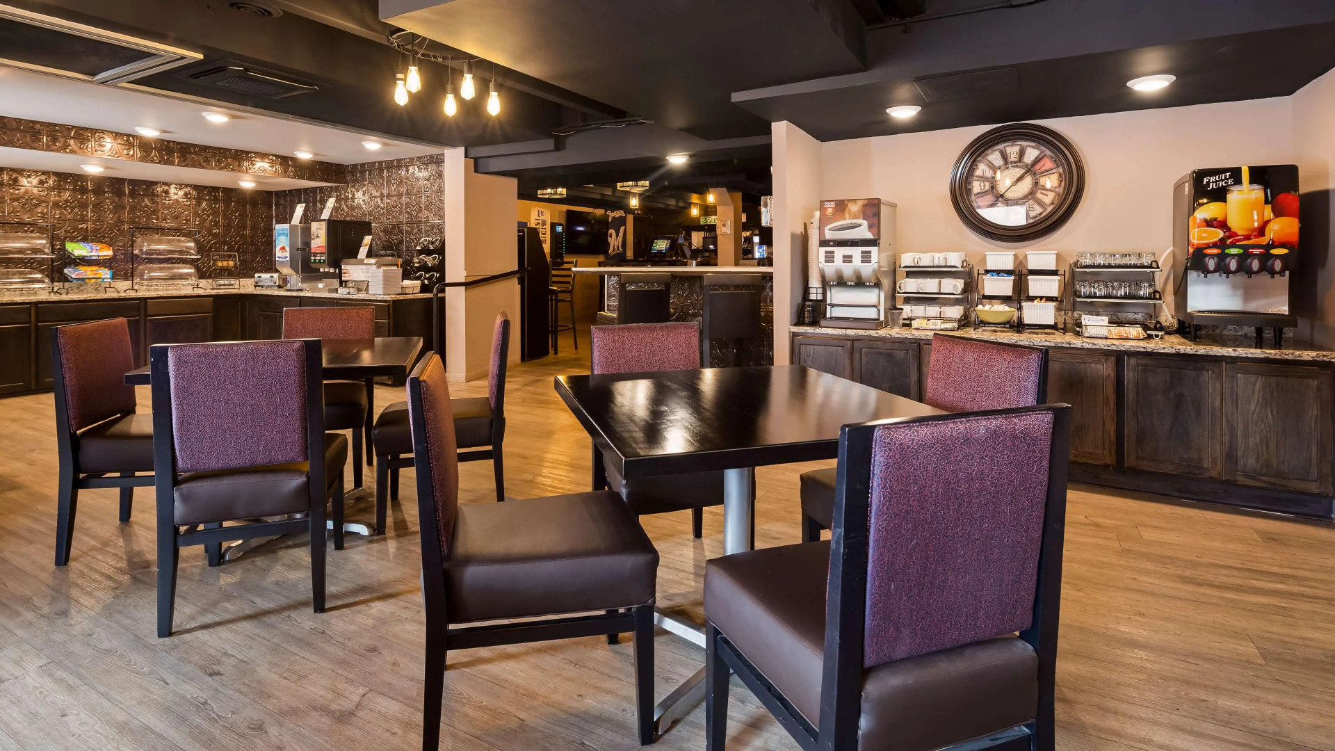 Best Western Plus Milwaukee West