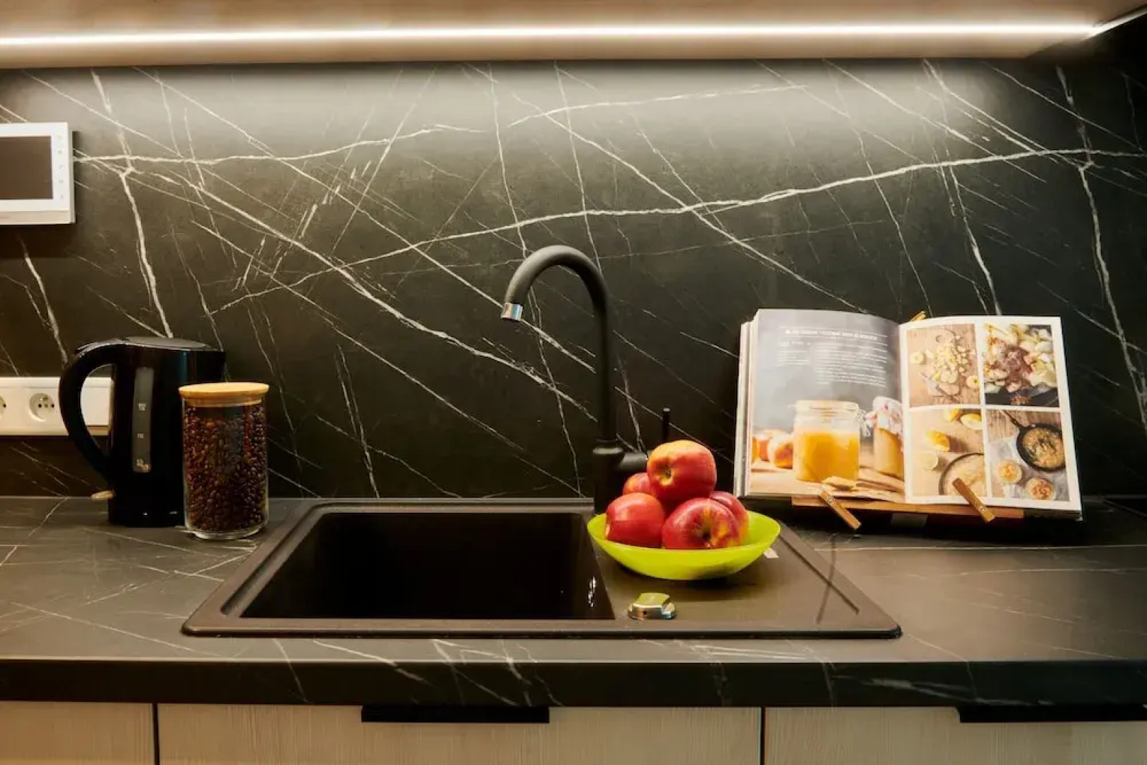 Easy Rent Apartments - CRYSTAL