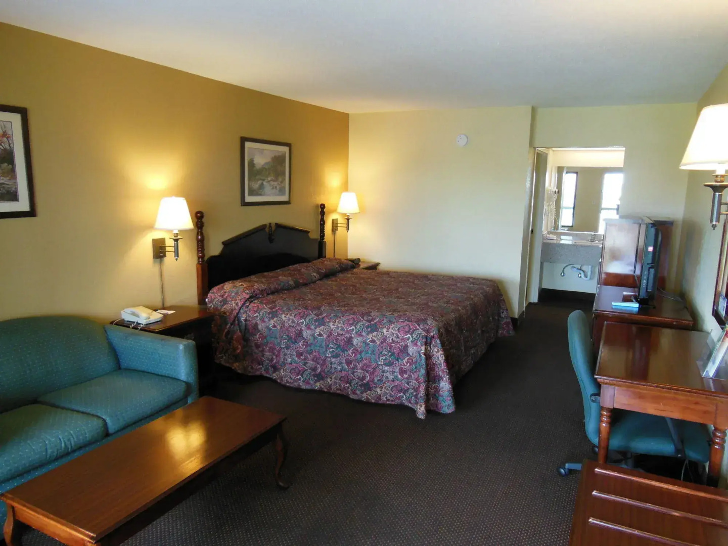 GuestHouse Inn Clarksville