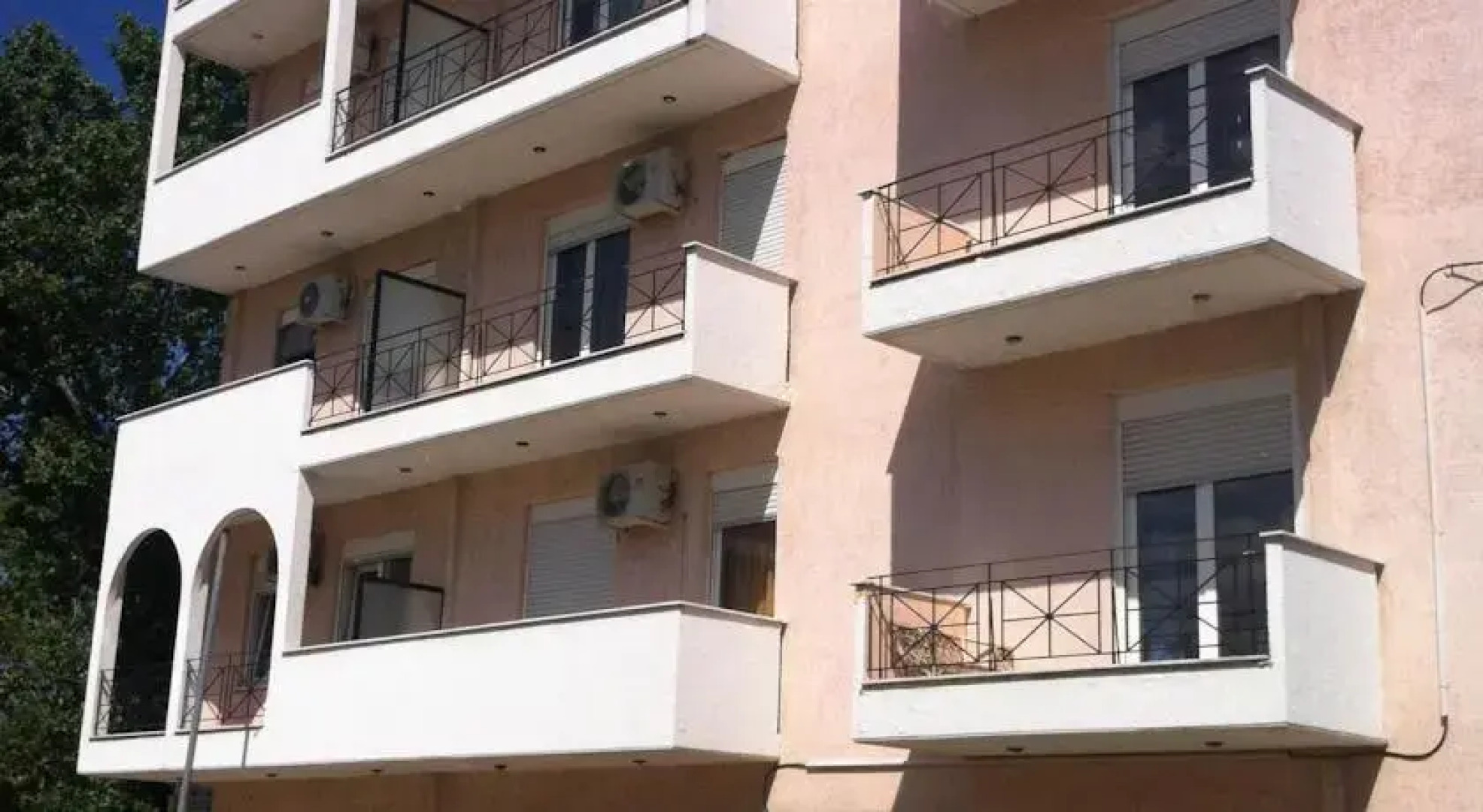Nefeli Apartments