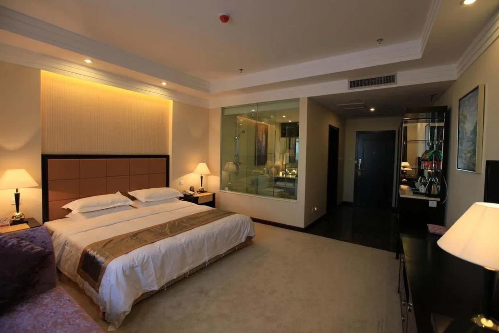 Zhangjiakou HongHao Holiday Hotel