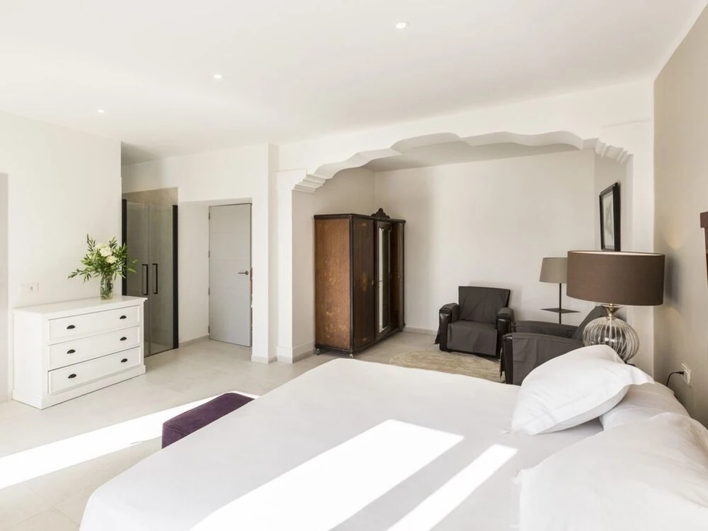 Residence by G Can Rochet