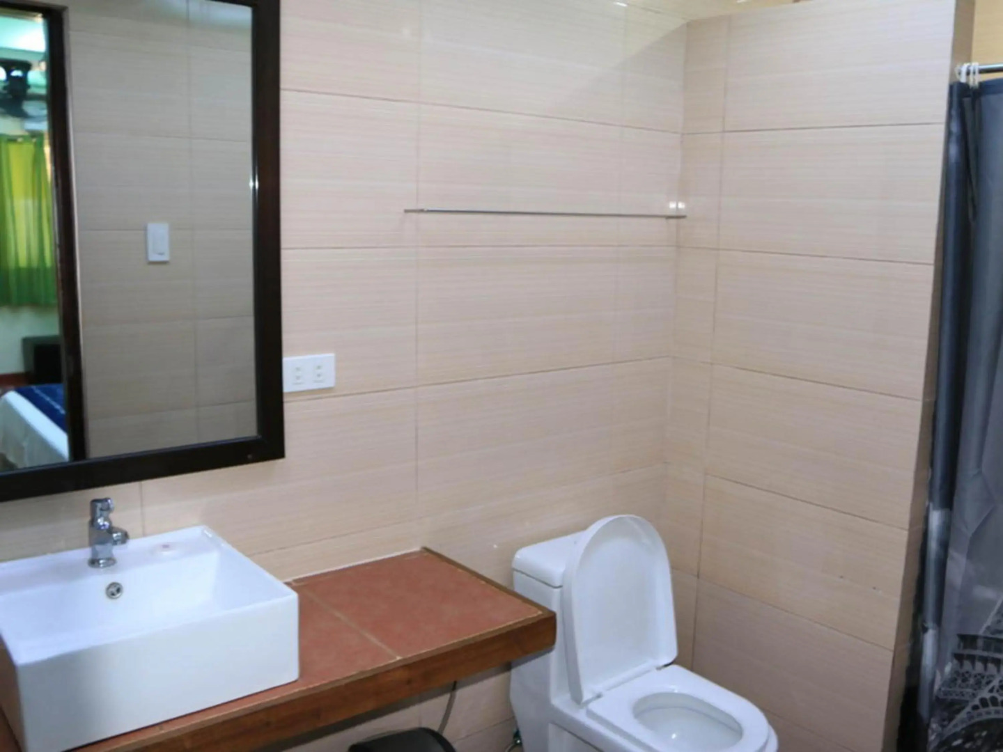 BADLADZ Beach and Dive Resort