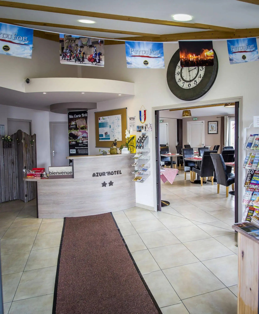 Brit Hotel Confort Azur Cholet Nord