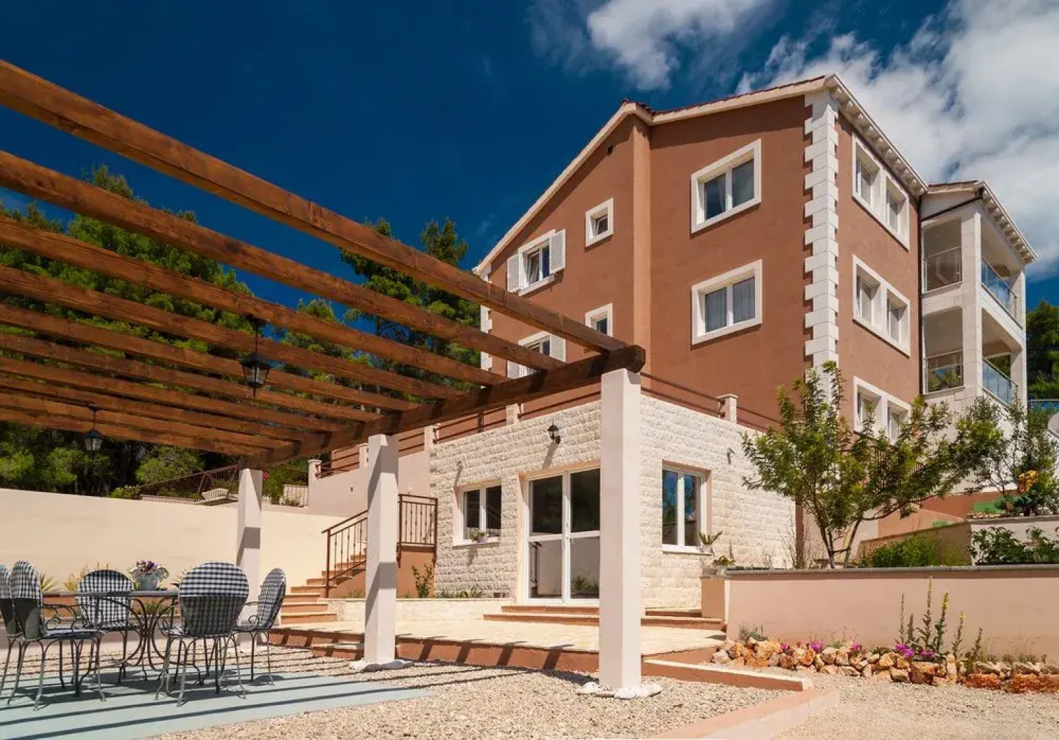 Apartments Milina Nova