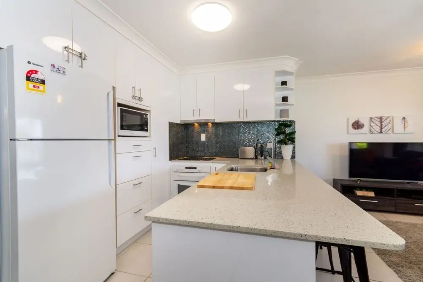 Canal Duplex Close to Everything you Need for a Great Holiday