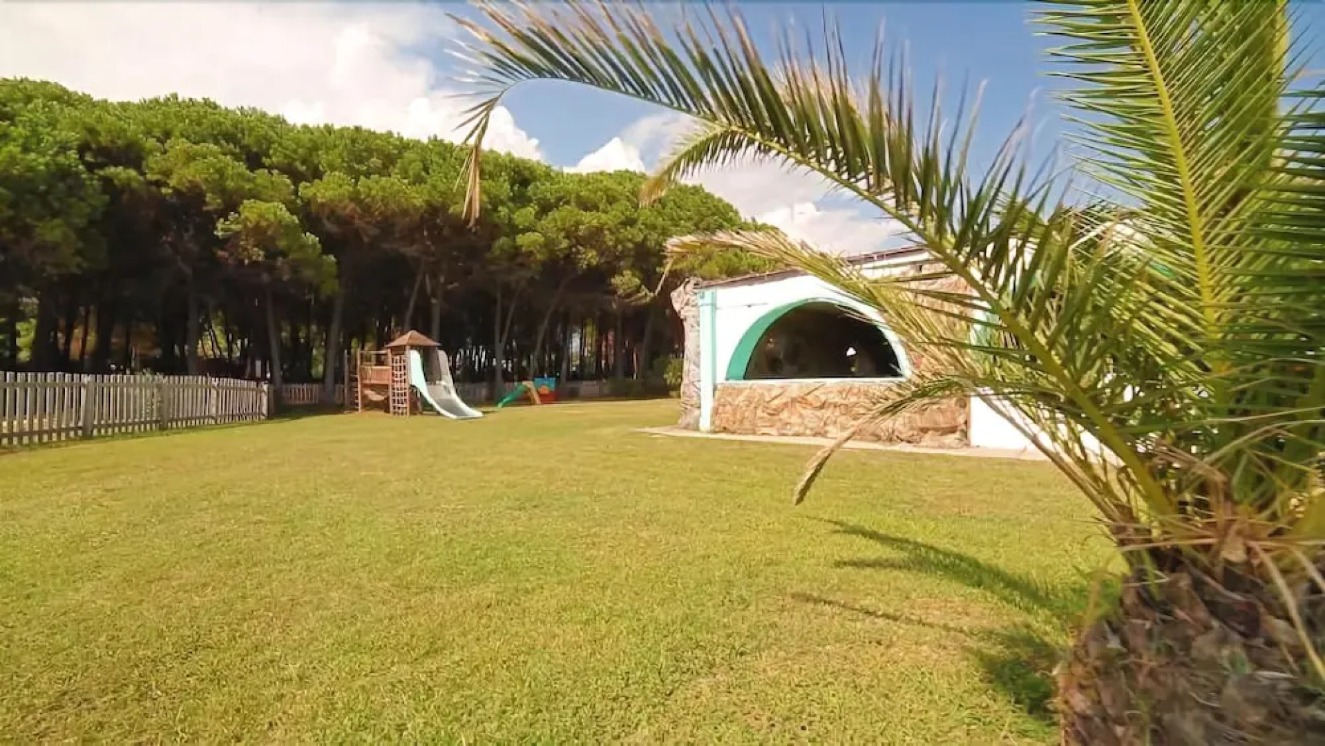 Triton Villas Residence & Hotel