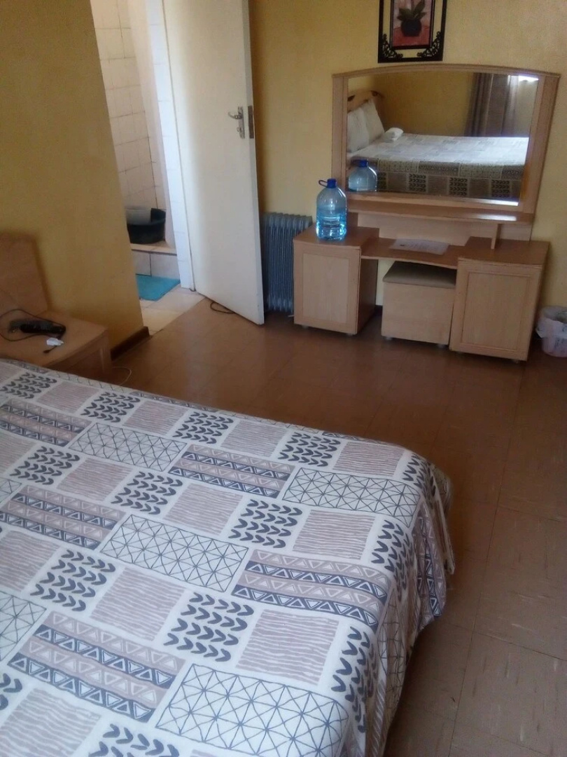 Crisovik Guest House