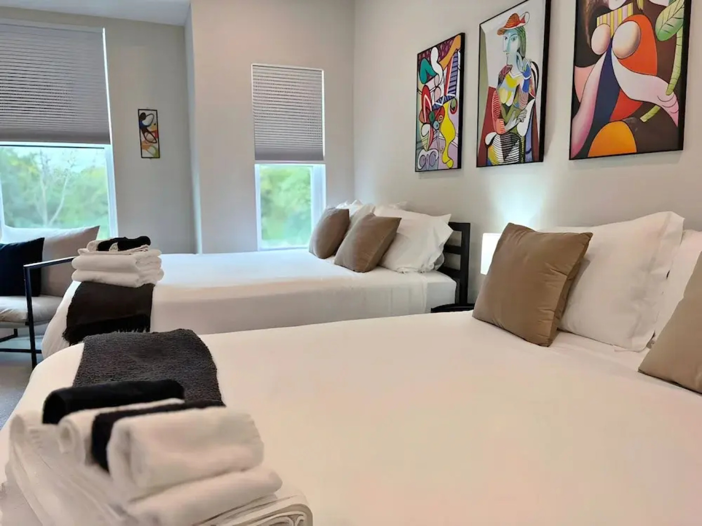 4BR Townhouse with Parking - WV rep 3