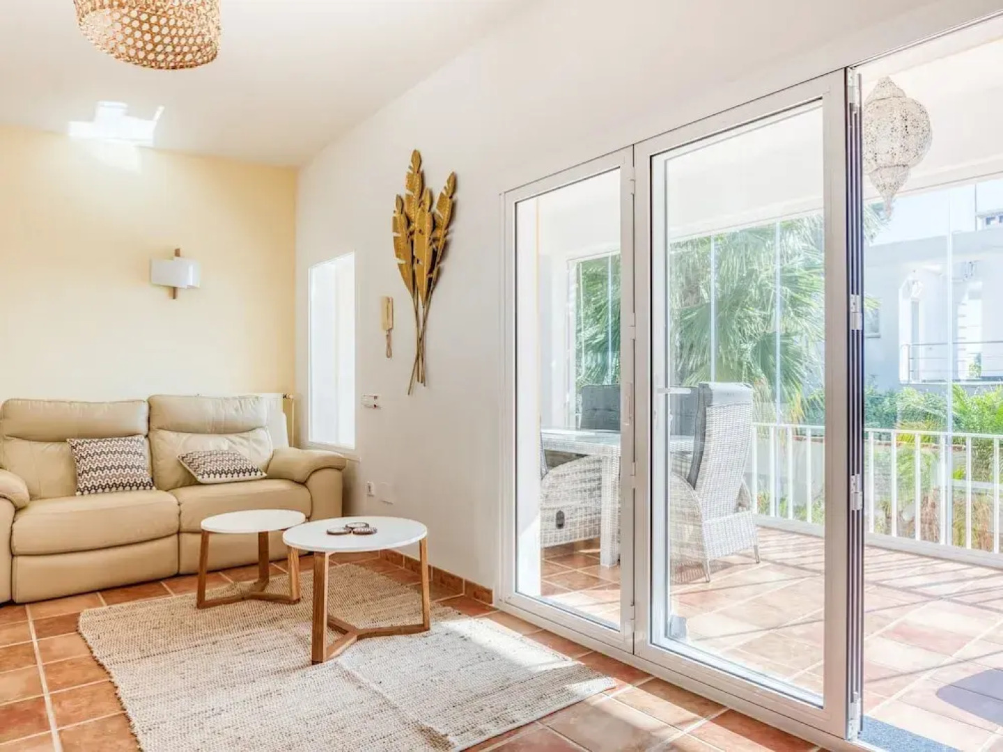 Charming Villa With Private Swimming Pool Near the Sea