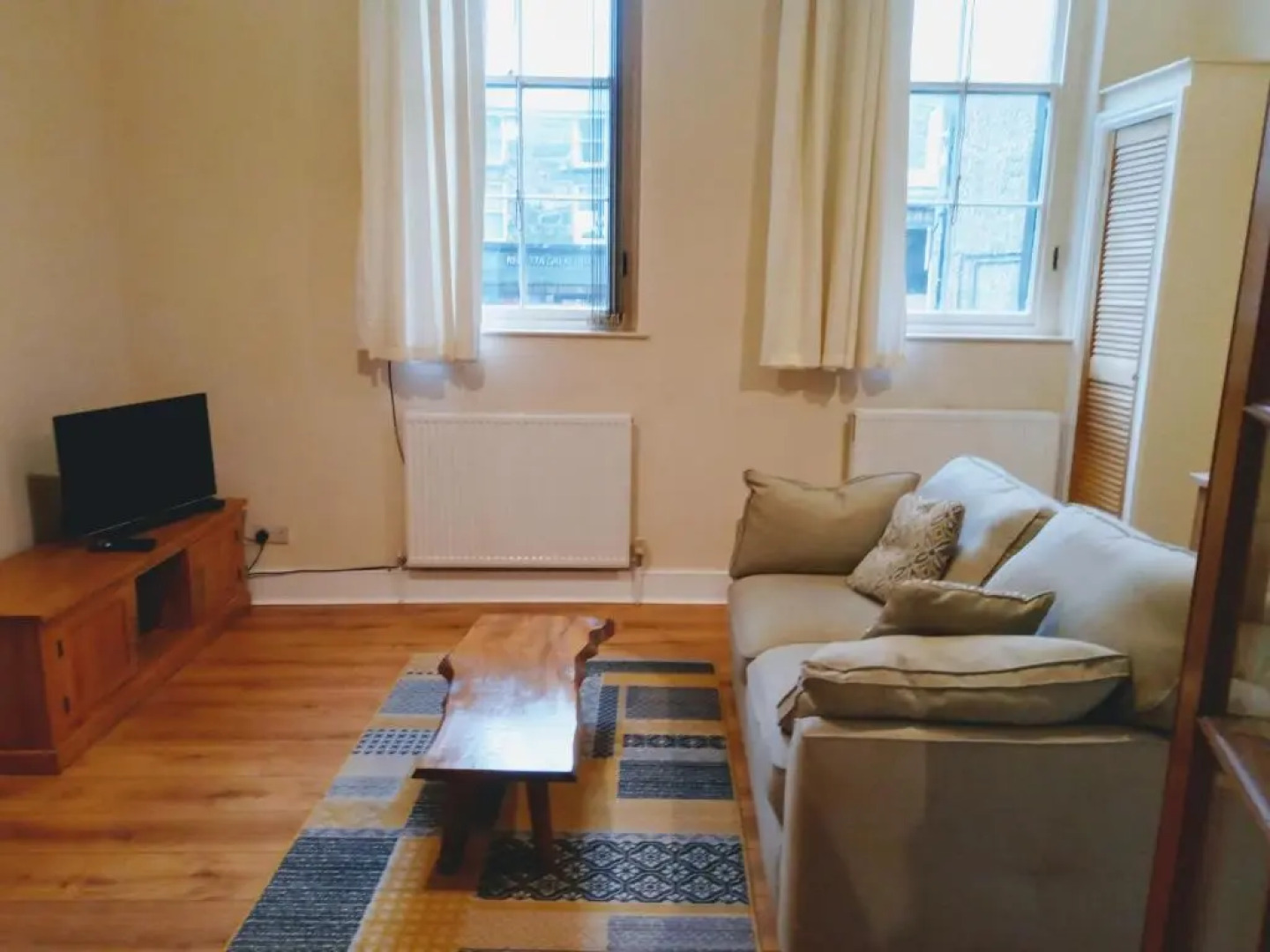 Ground Floor Barmouth Centre Apartment With Garden