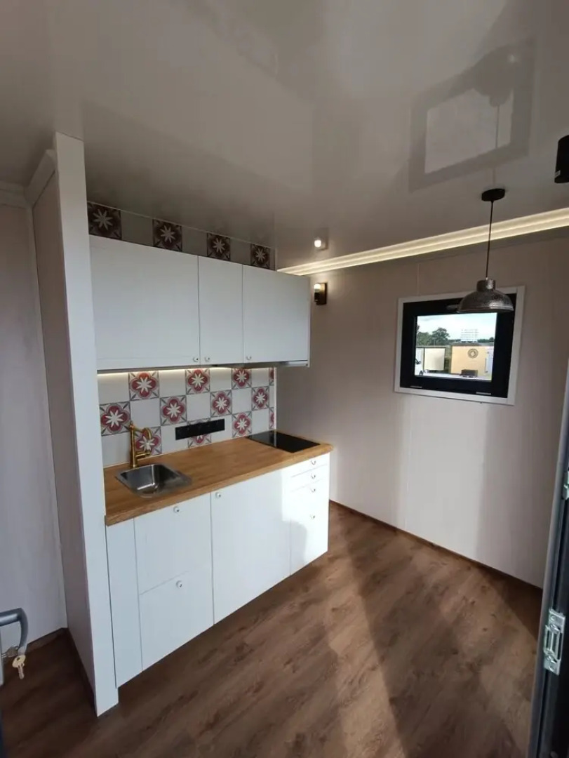 Un Moment Suspendu Pour Couple : Houseboat « Trampoline sur Leau »