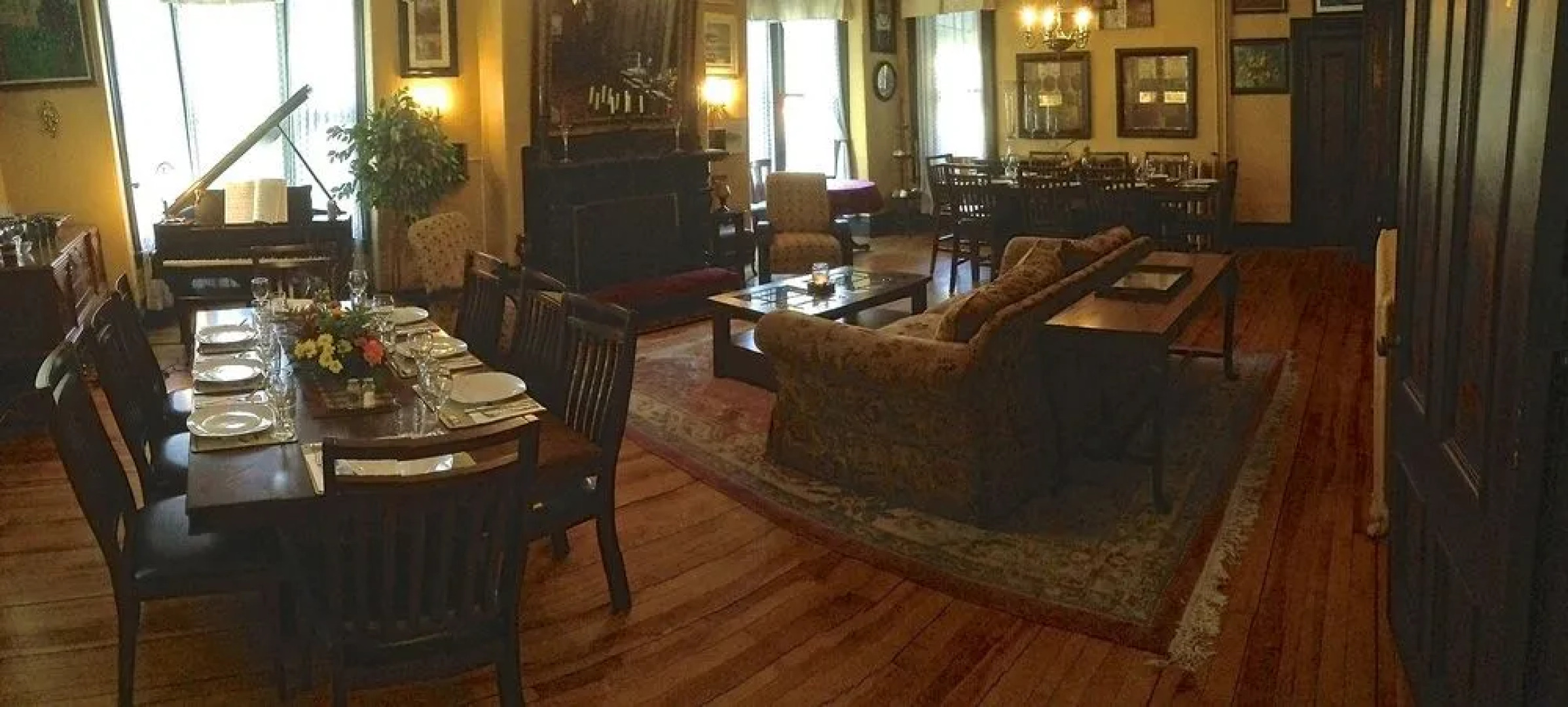 Carriage House Inn