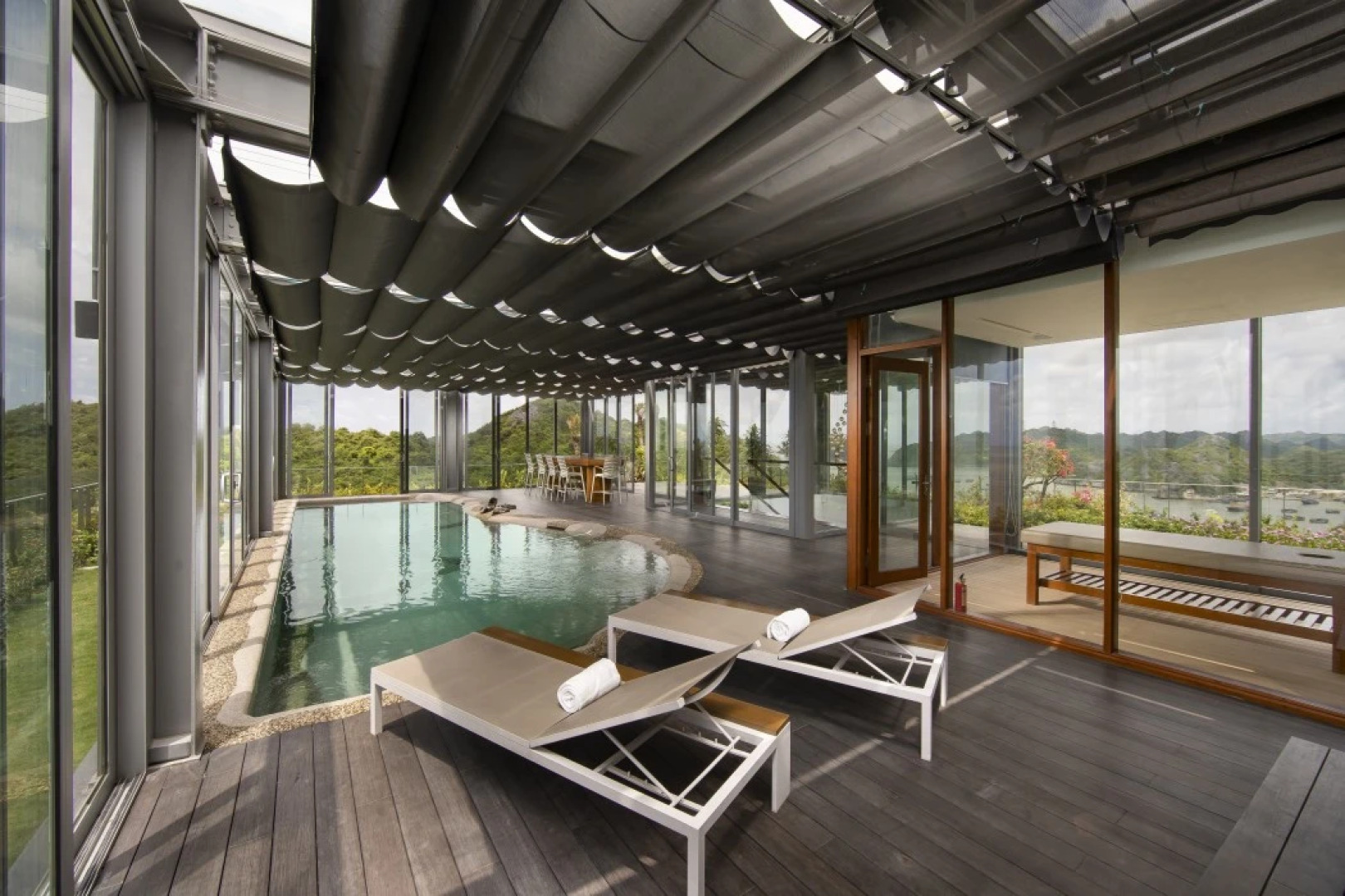 Курортный отель Flamingo Premium Cat Ba Beach Resort