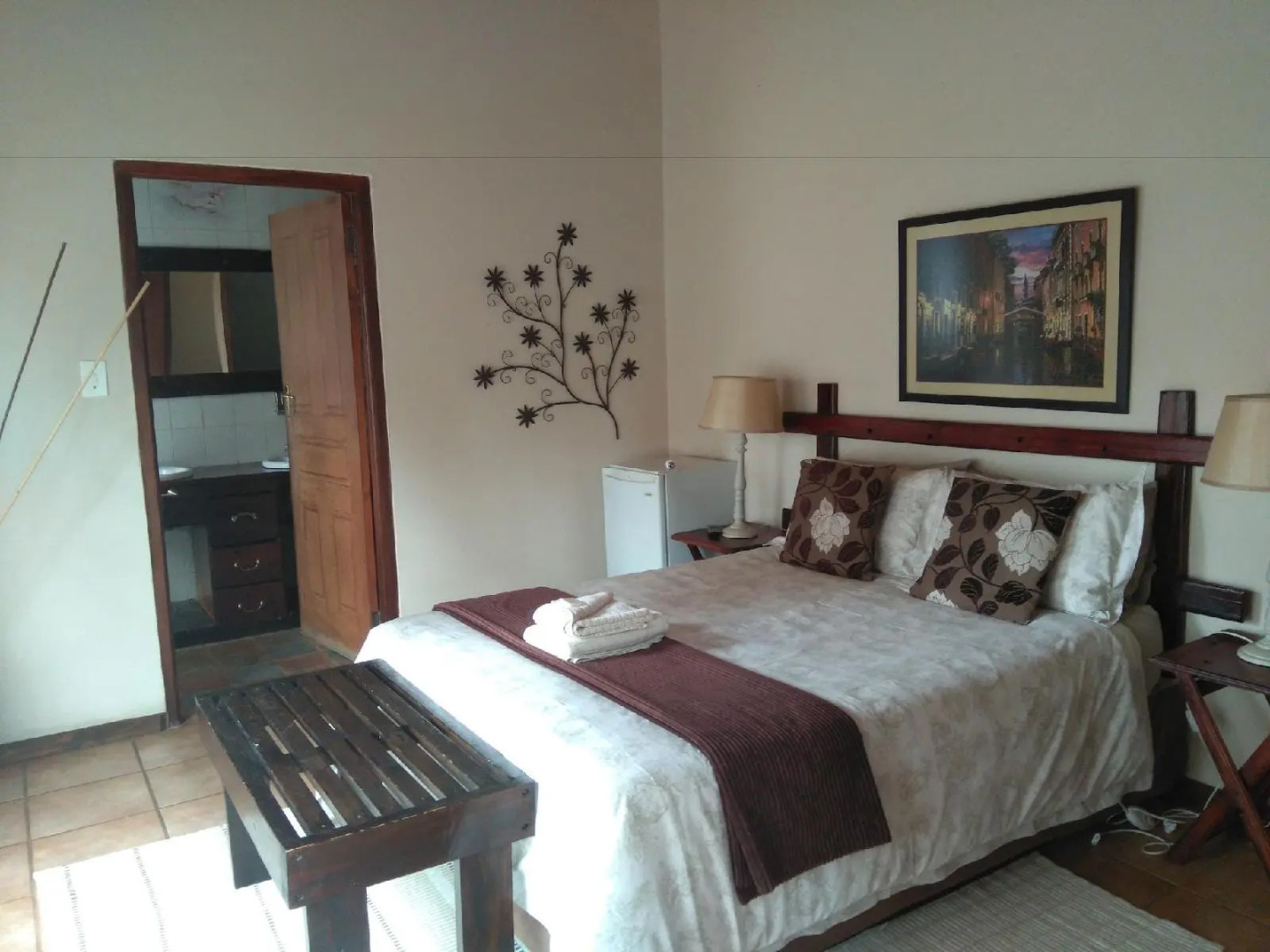 Khokha Moya Guest House