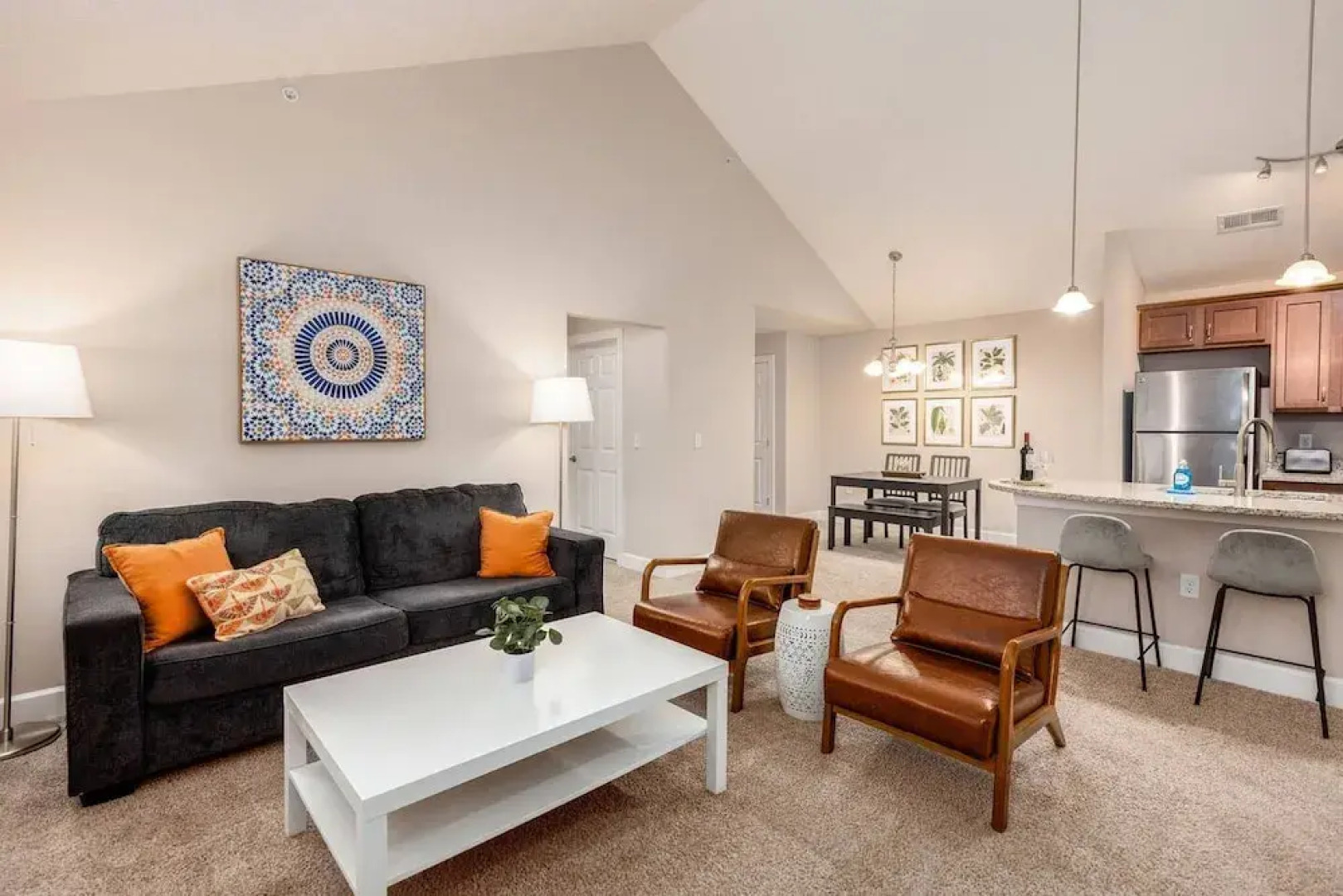 Woodland Penthouse 2BR W D Pool Gym Walkable