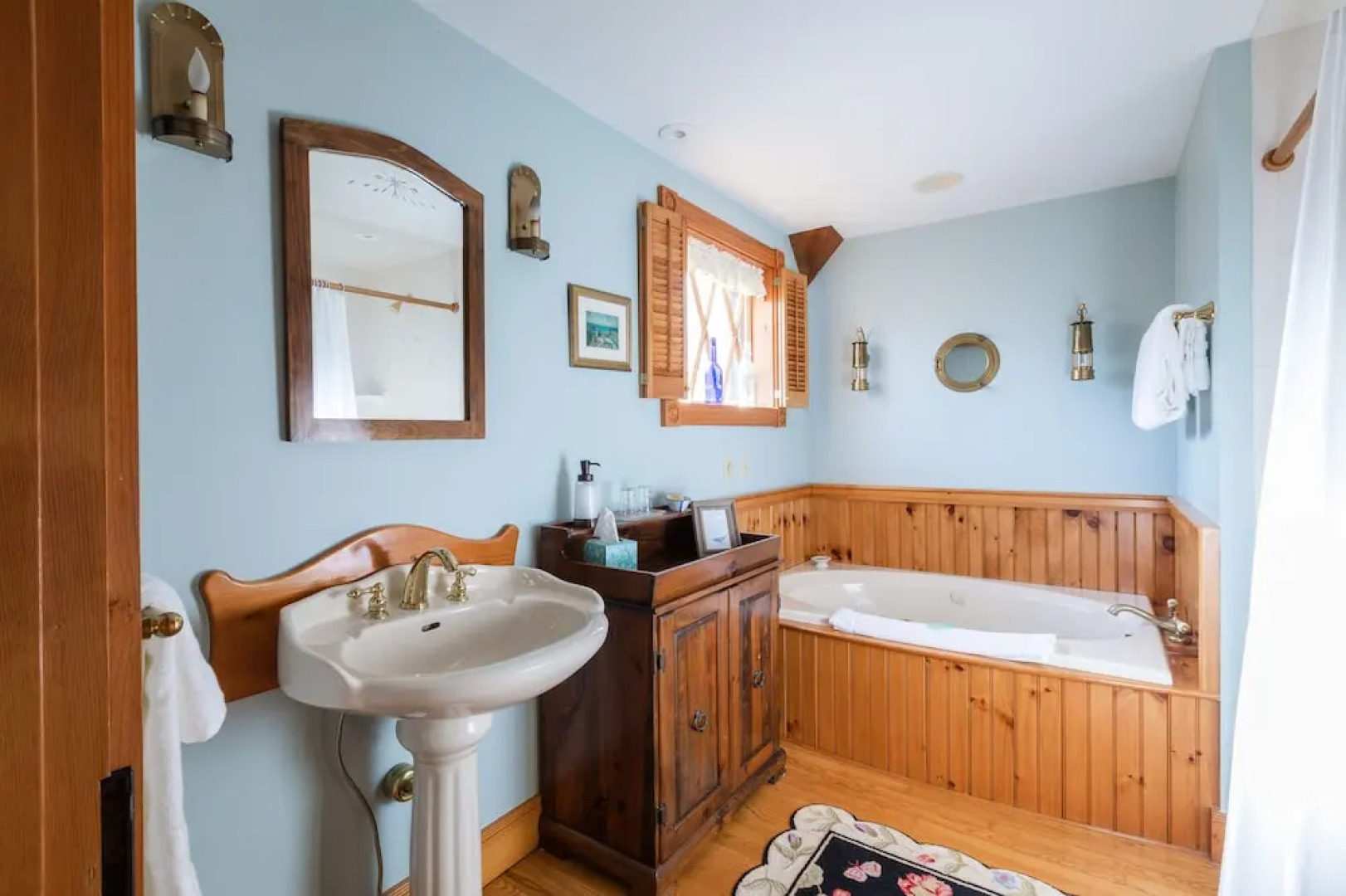 Spouter Inn Bed & Breakfast