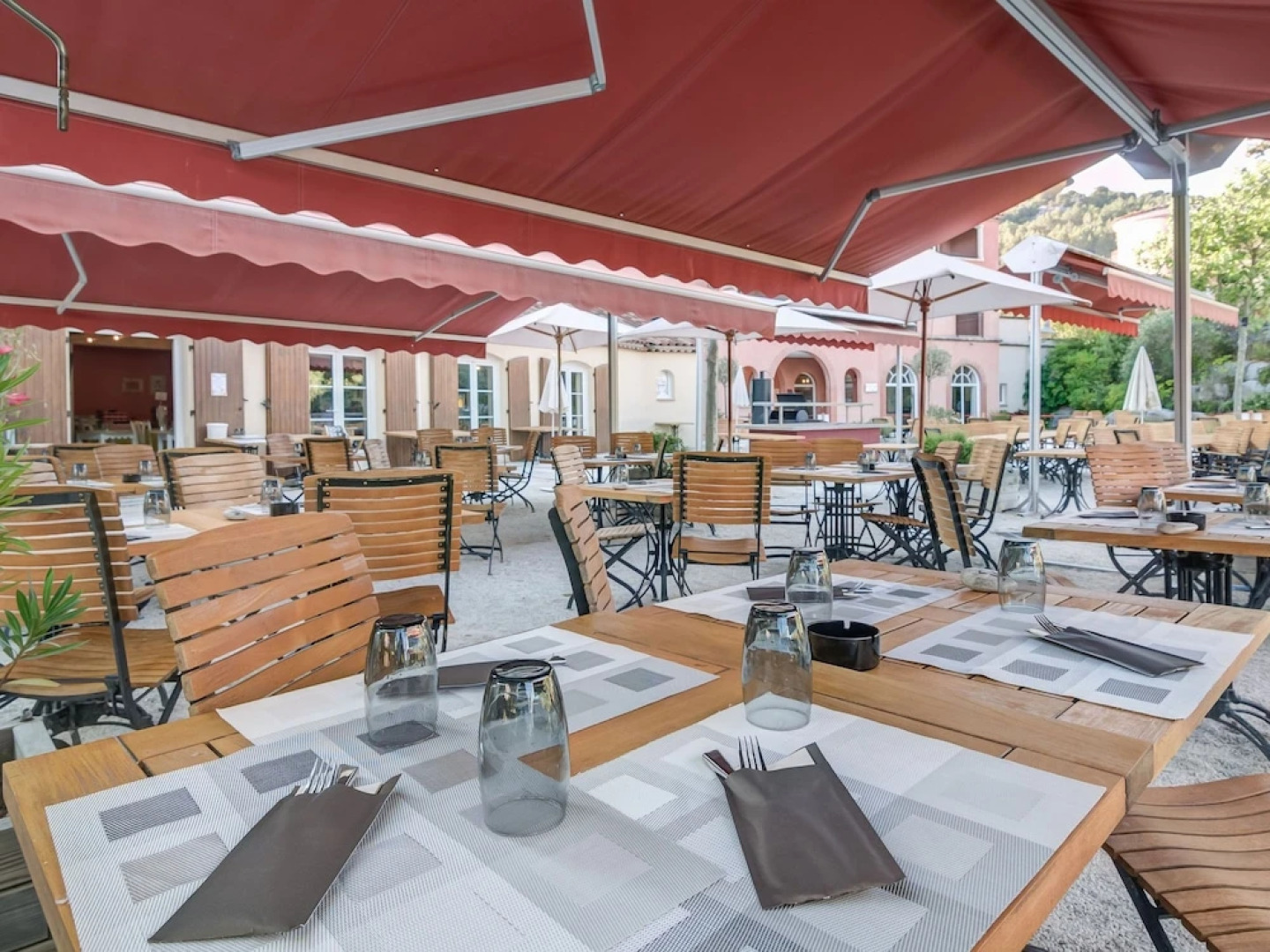 Modern Holiday Home With Dishwasher in the Ardèche Region