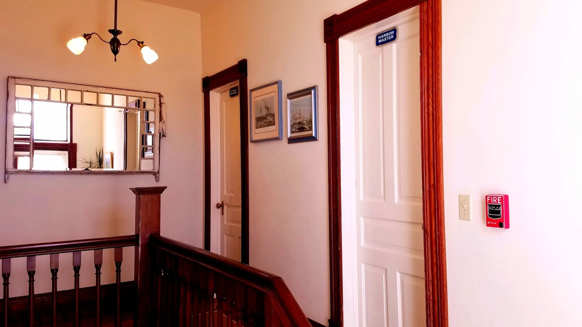 Captain's Inn at Moss Landing