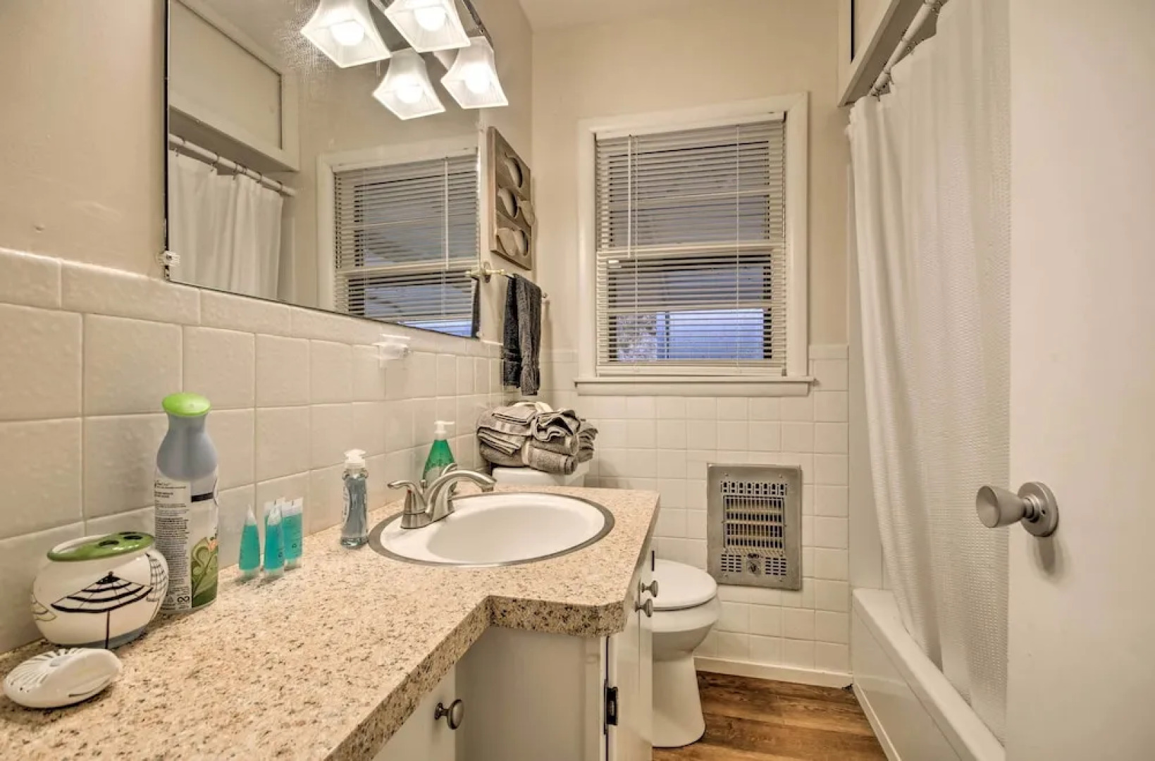 Sunrise Beach Cottage w/ Dock & Boat Launch!