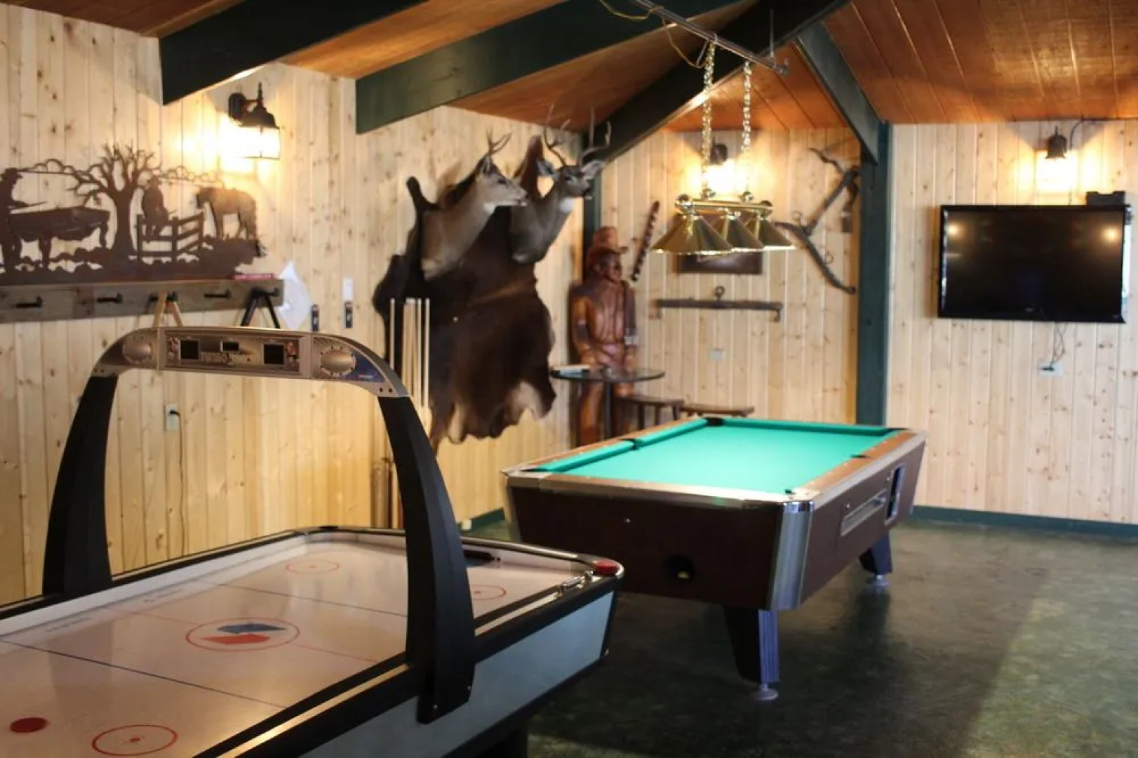 The Historic Wapiti Lodge