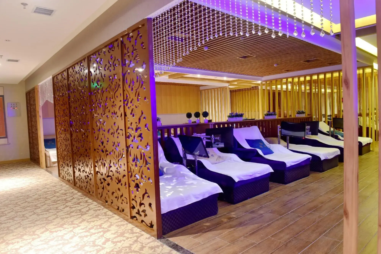 Delin Business Hotel