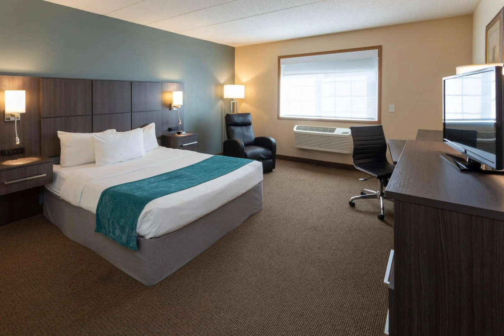 Paynesville Inn And Suites