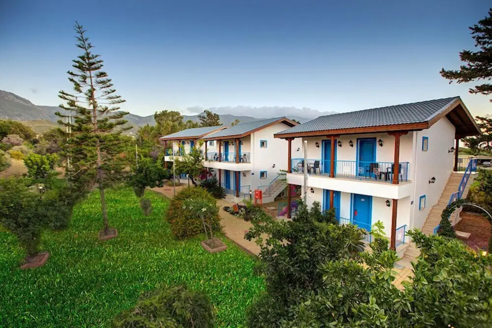 Queen Aphrodite Hotel