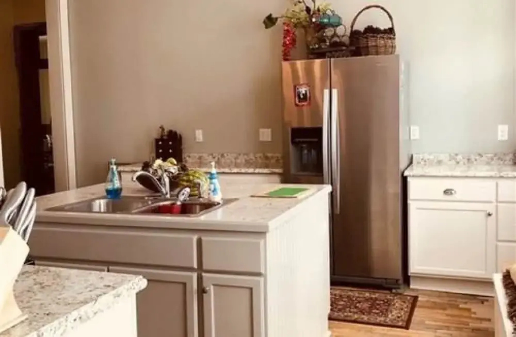 Vineyard Mansion & Carriage House Bed & Breakfast