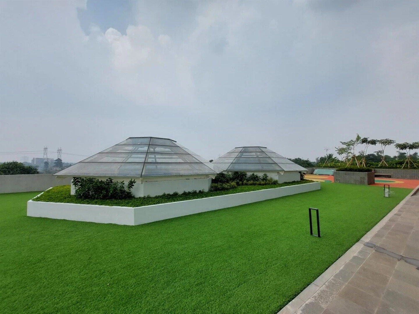 Minimalist And Homey Studio Serpong Garden Apartment