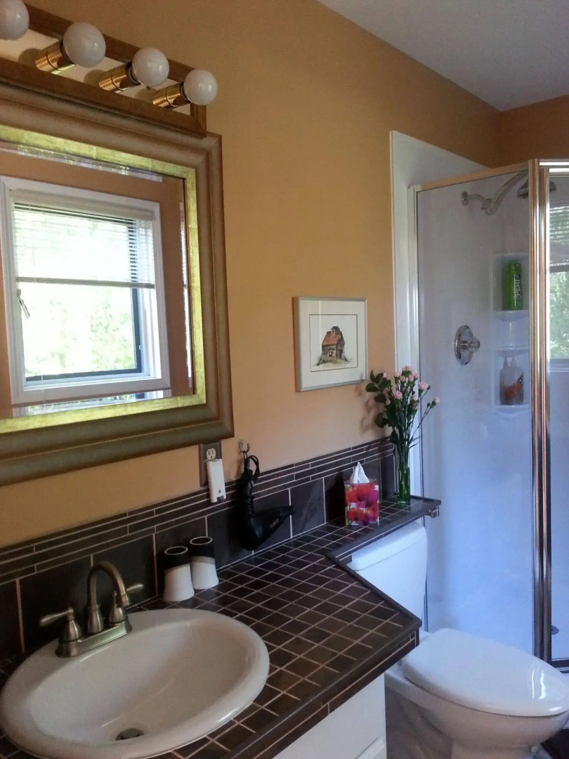 Creekside B & B