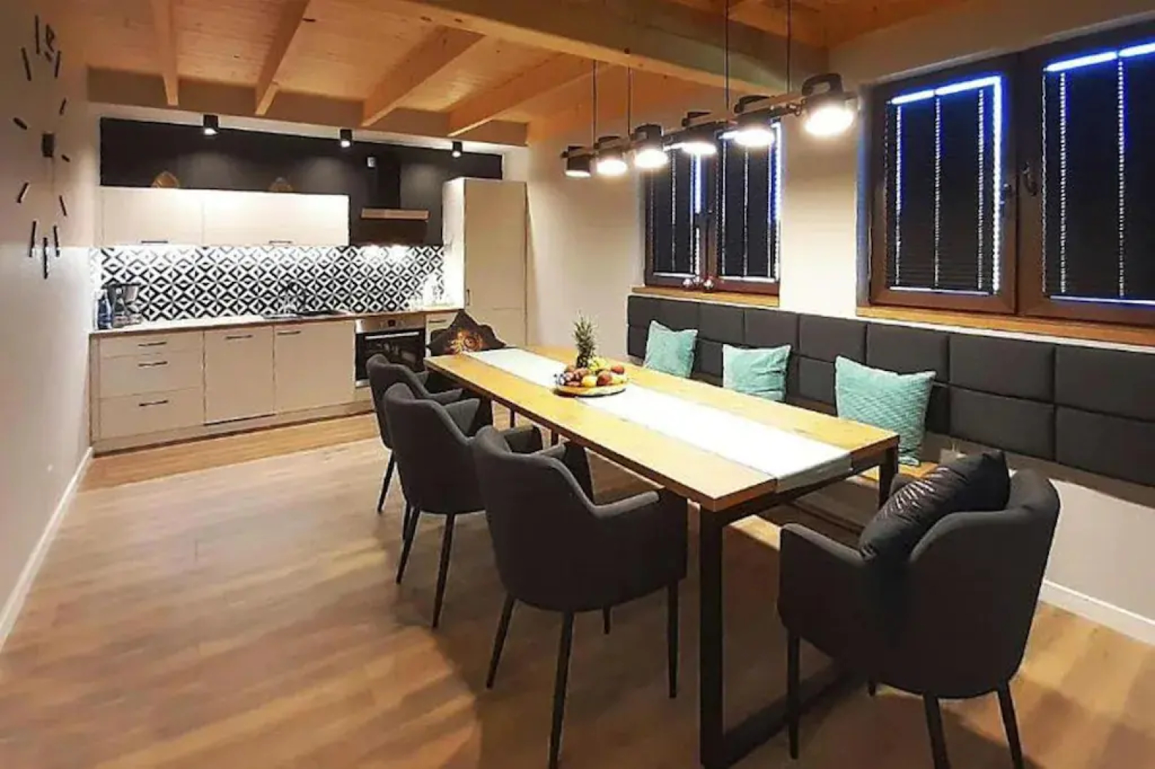 Holiday resort with sauna and jacuzzi, Mielenko