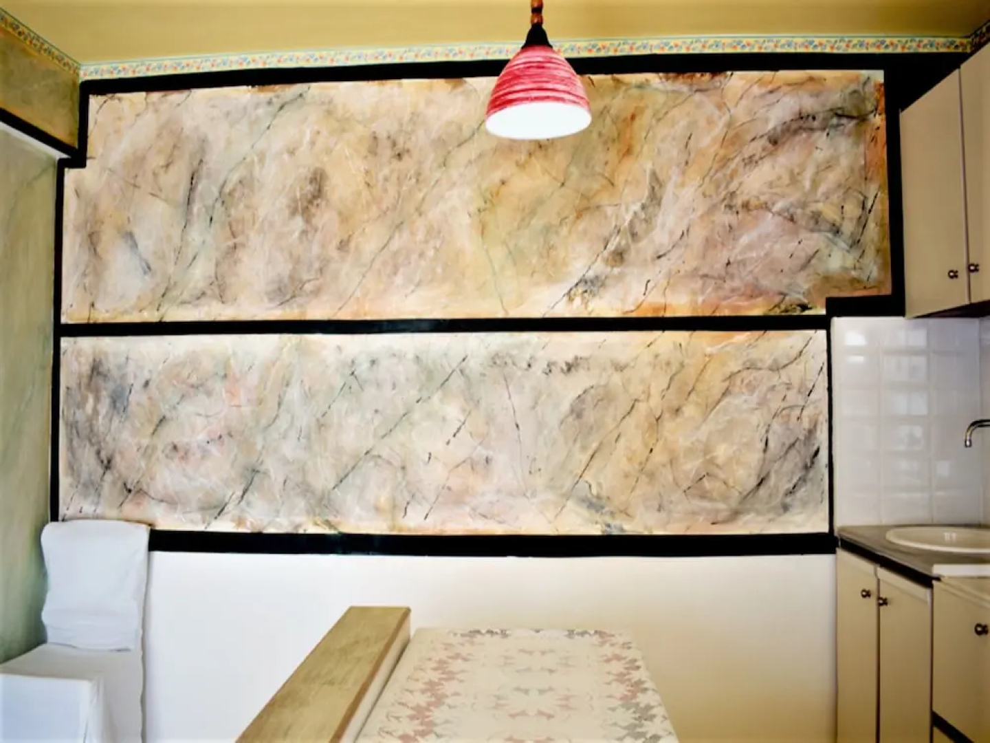 Entire Private Suite Sea Full View With Balcony, Shared Pool and Air Conditionin