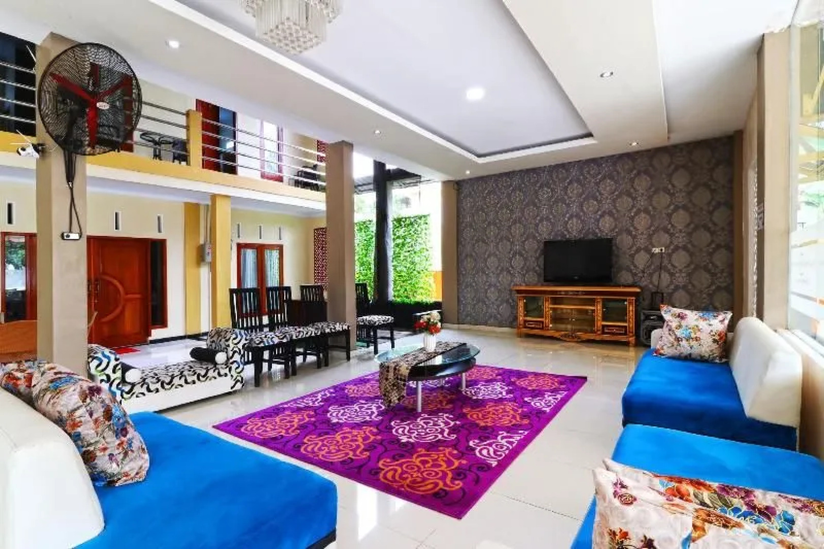 Ombey Guest House by ZUZU