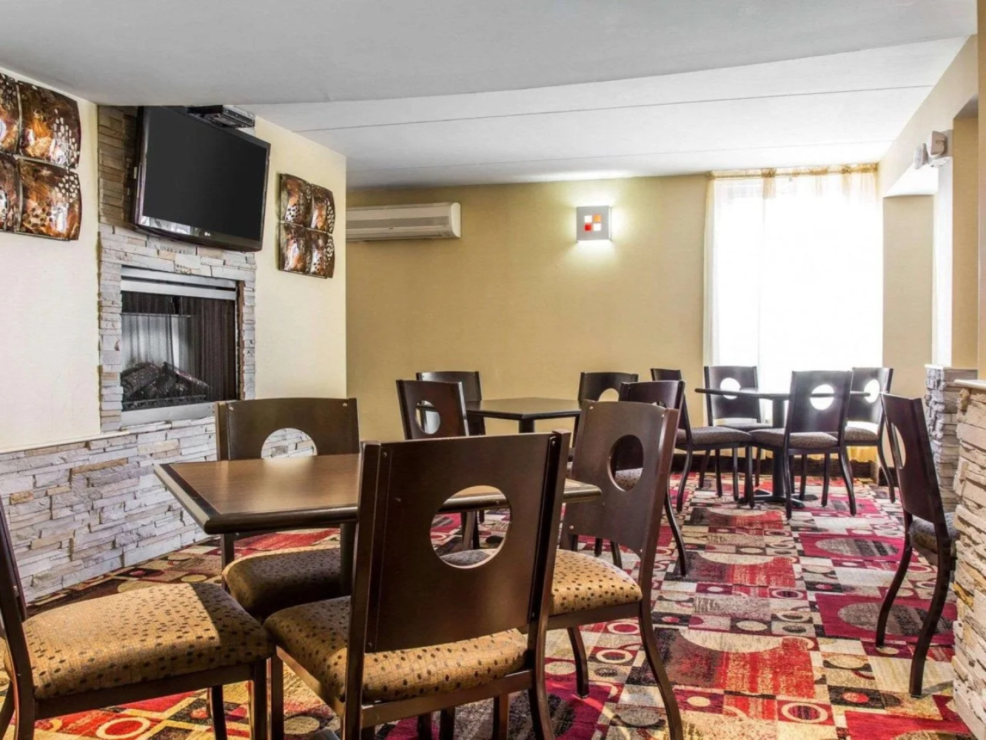 Comfort Inn & Suites East Hartford - Hartford