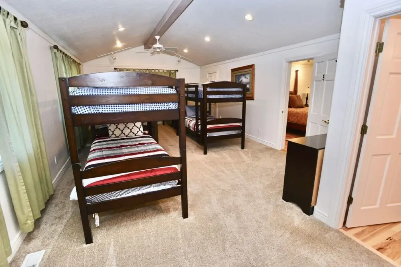 Spring Mountain Manor by Casago Mccall - Donerightmanagement