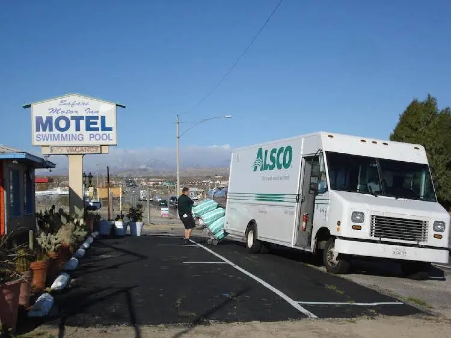 Safari Motor Inn - Joshua Tree