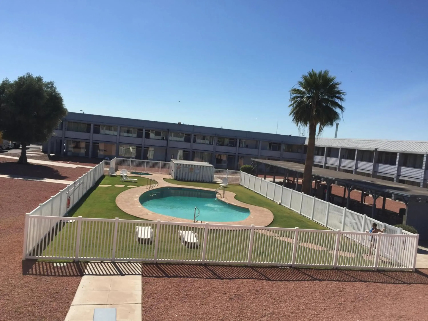 E-Z 8 Motel Phoenix Airporter