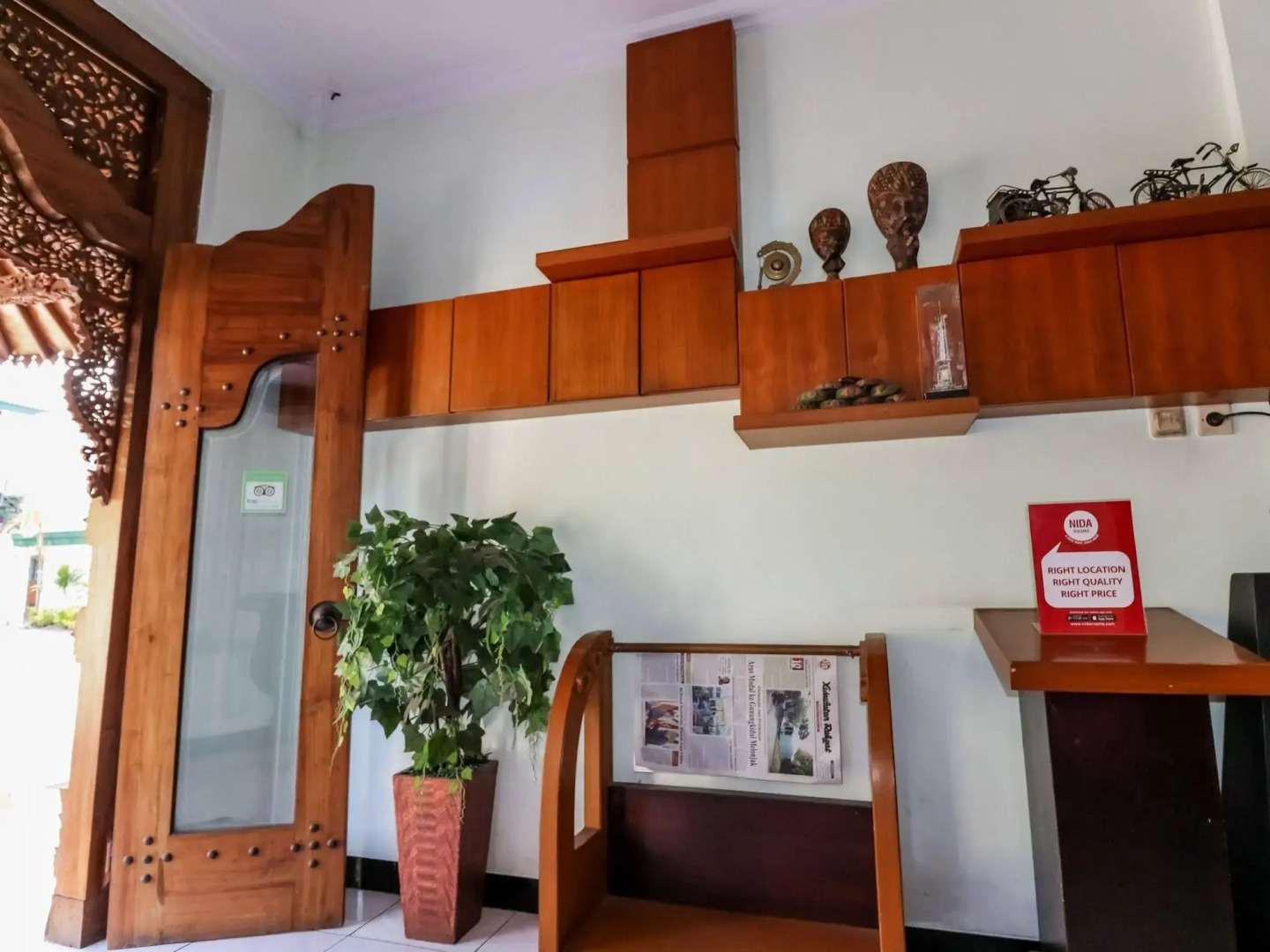 OYO 512 Ndalem Mantrijeron Hotel