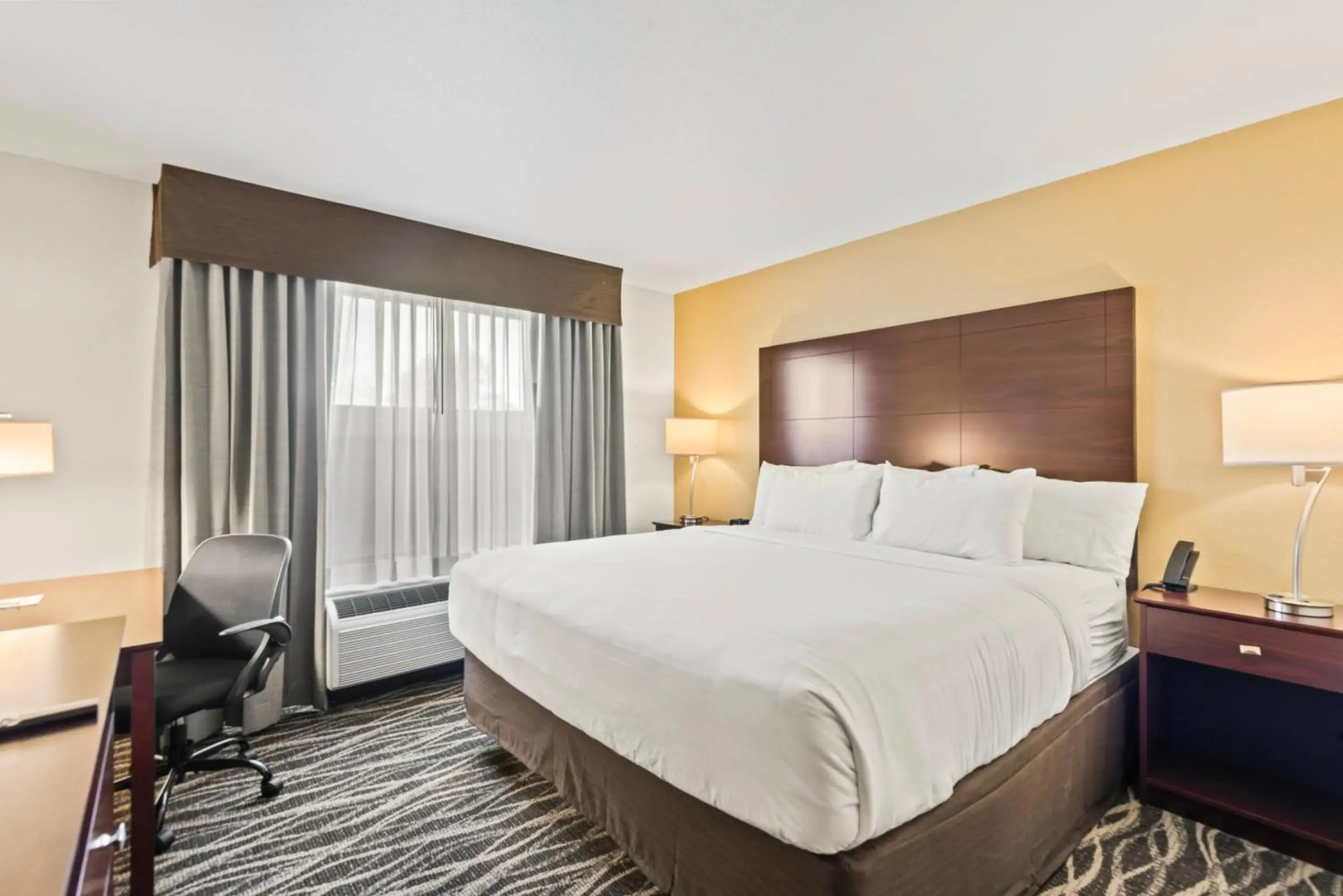 Cobblestone Hotel & Suites - Cullman