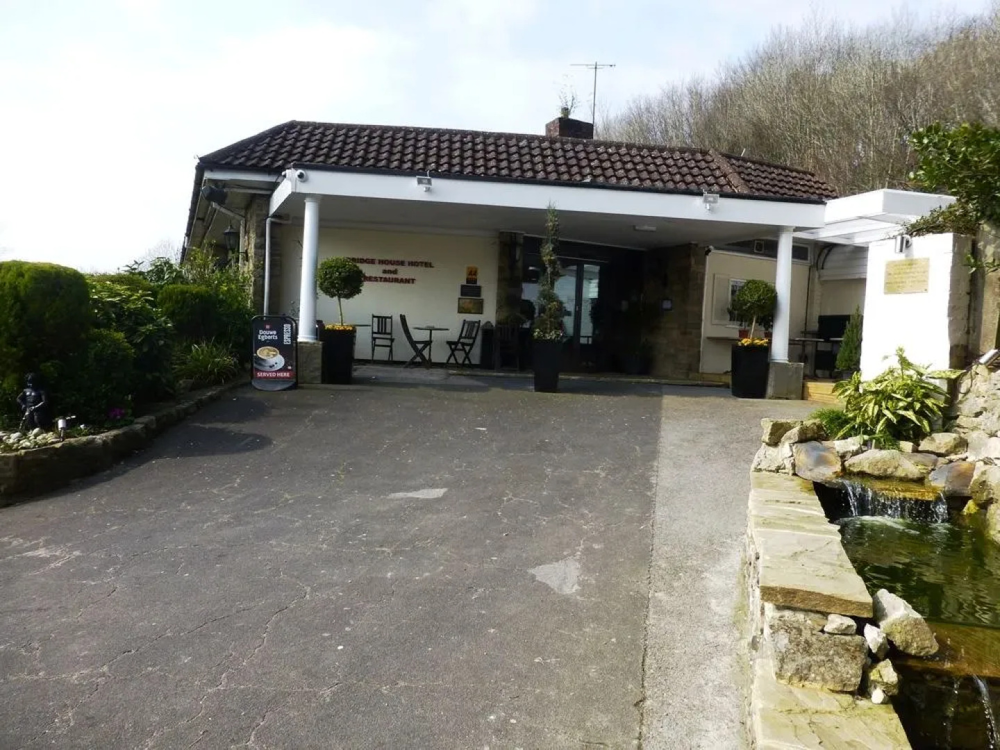 The Bridge House Hotel