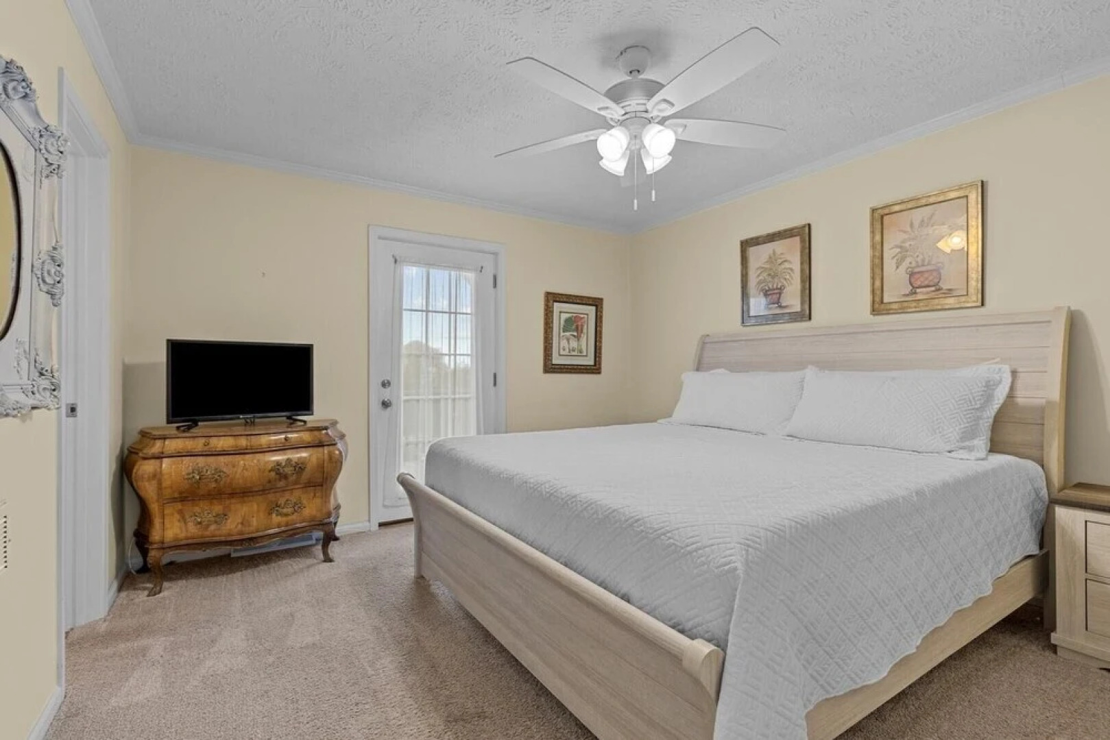 Seas The Moment 5 Bedroom Home by RedAwning