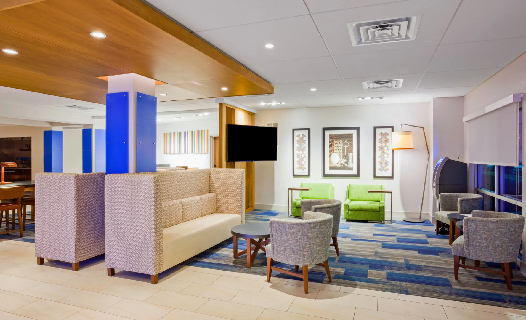 Holiday Inn Express & Suites Des Moines Downtown by IHG
