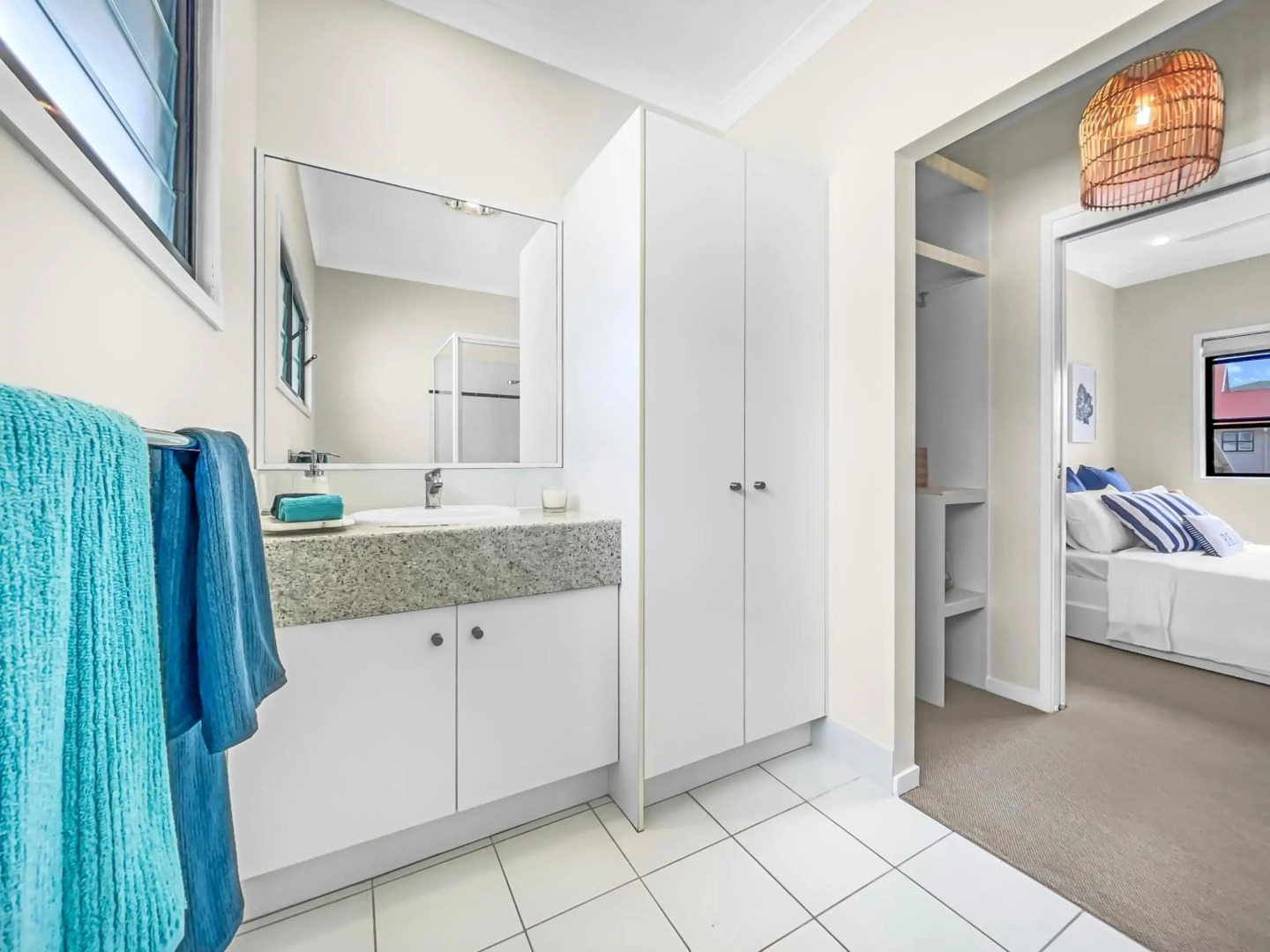 Beachside Serenity Apartment